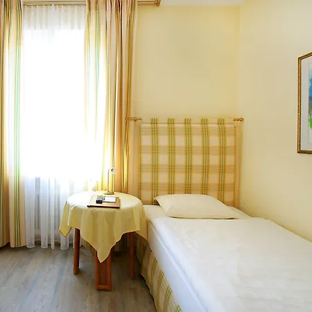 Garni Golf Hotel 3*