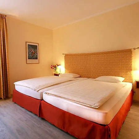 Garni Golf أسكونا