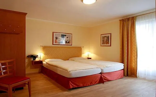 Hotell Garni Golf