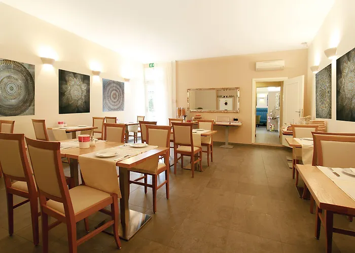 Garni Golf Hotell 3*