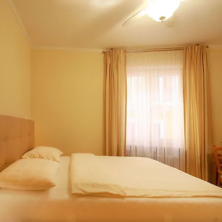 Hotel Garni Golf 3*