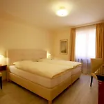 Garni Golf Ξενοδοχείο