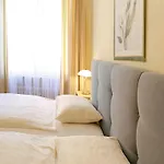 Ξενοδοχείο Garni Golf 3*